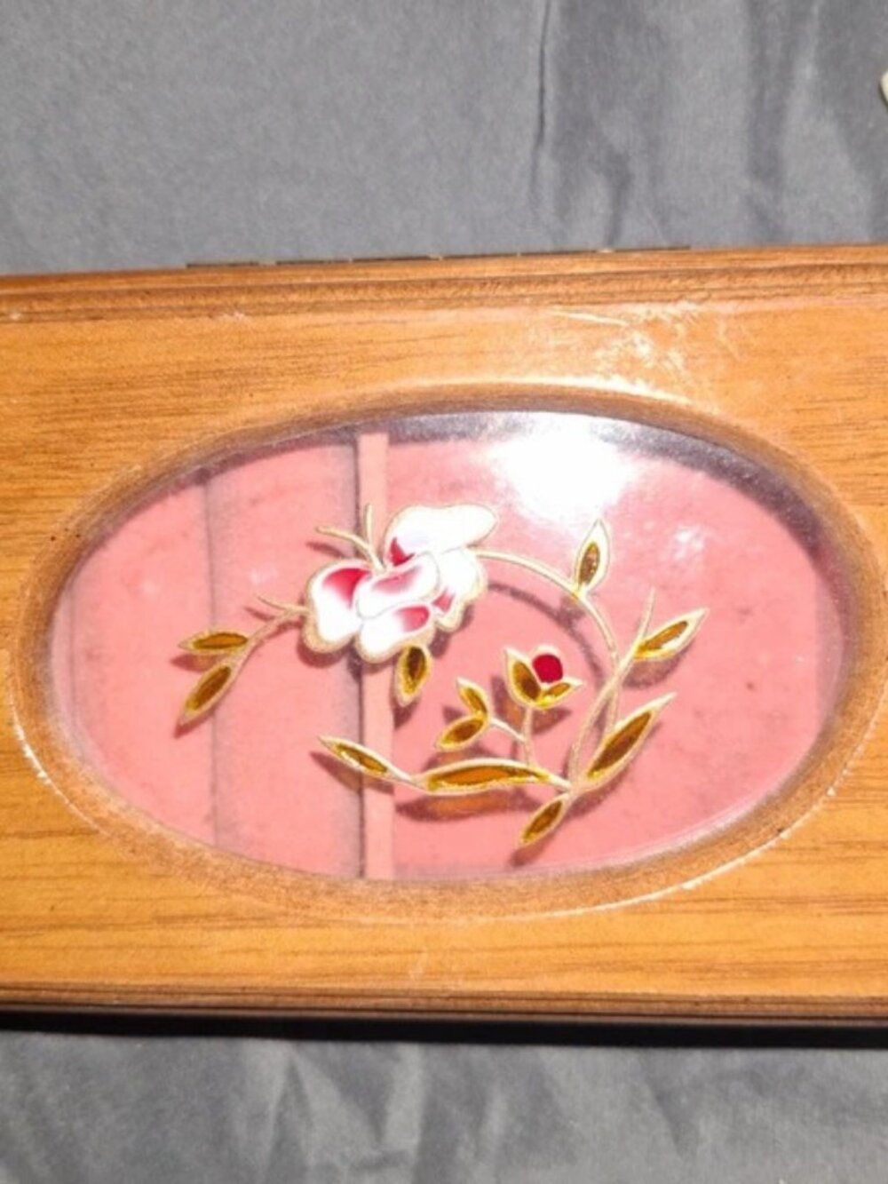 Jewelry box